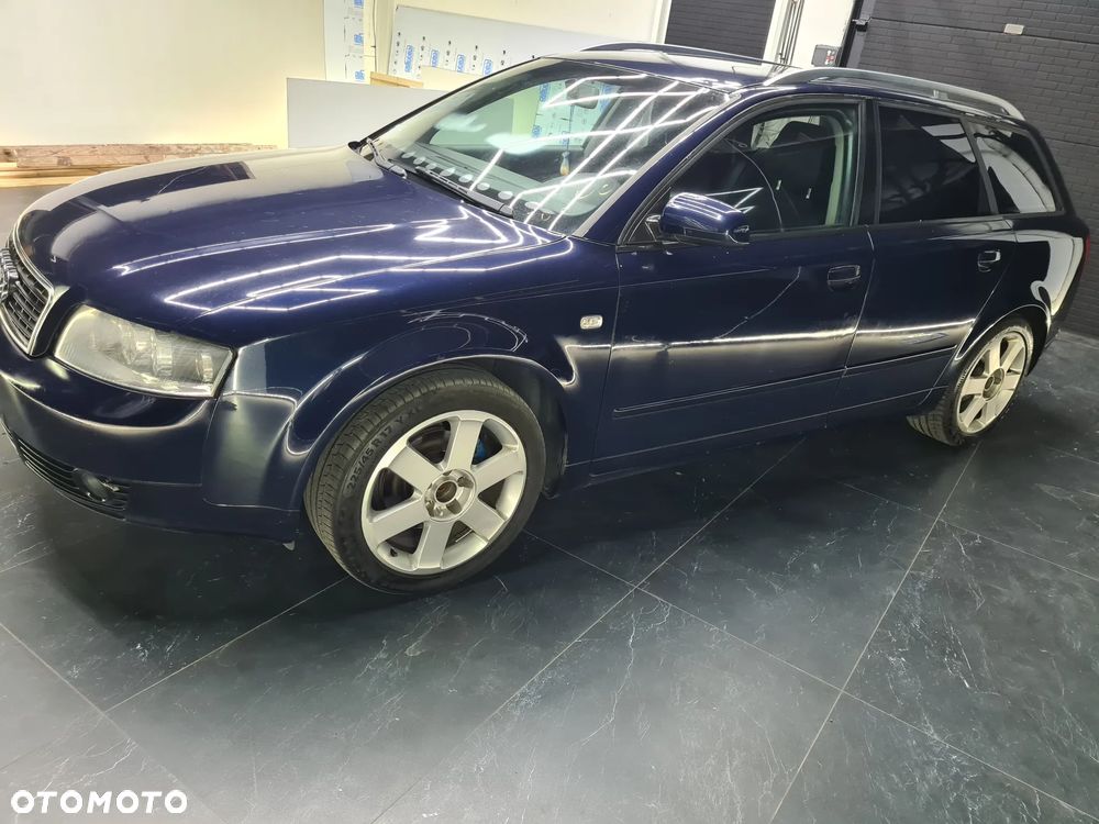 Audi A4 Avant - 22