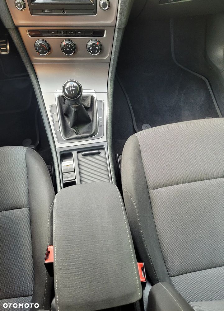 Volkswagen Golf 1.2 TSI BMT Trendline - 29