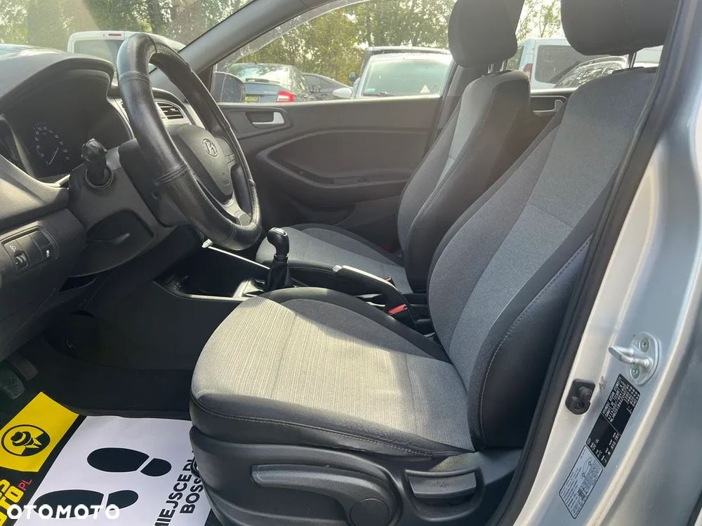 Hyundai i20 1.2 Comfort - 12