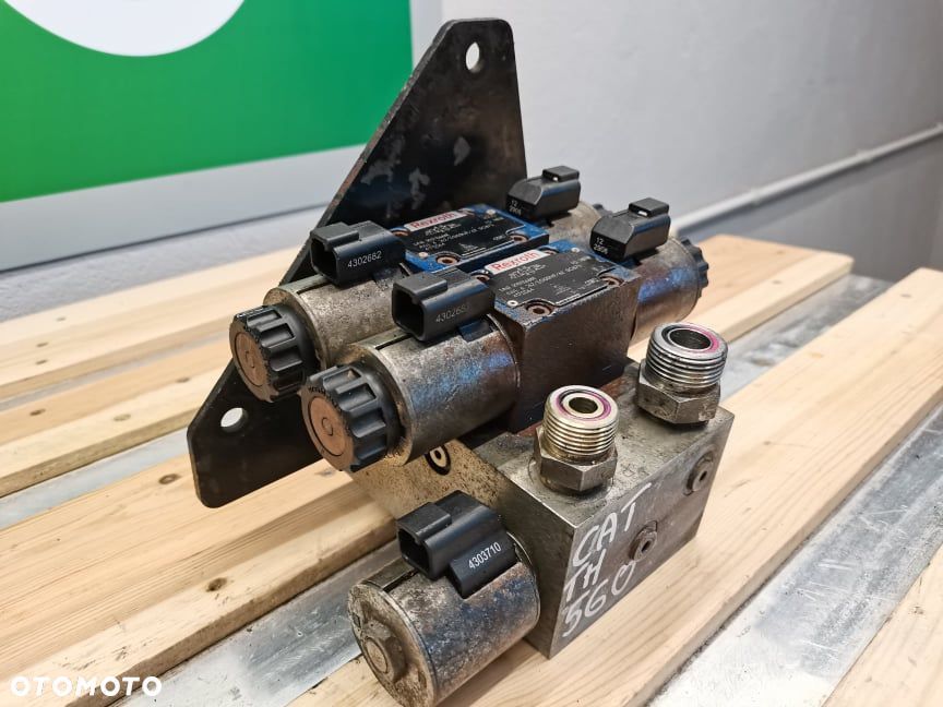 Rozdzielacz hydrauliczny łap CAT 560 Rexroth - 7