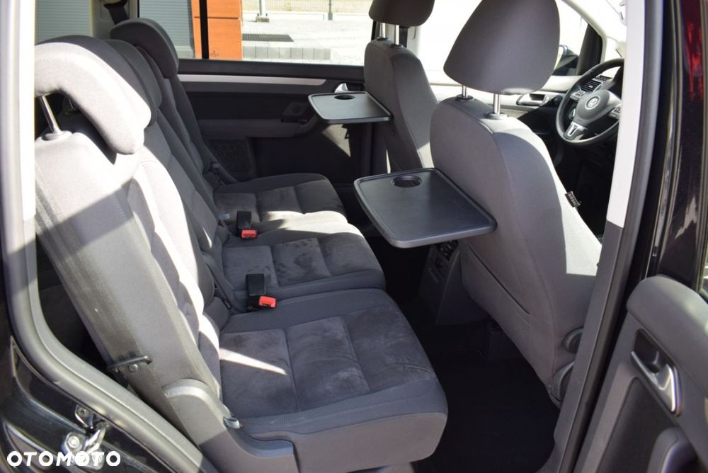 Volkswagen Touran - 22
