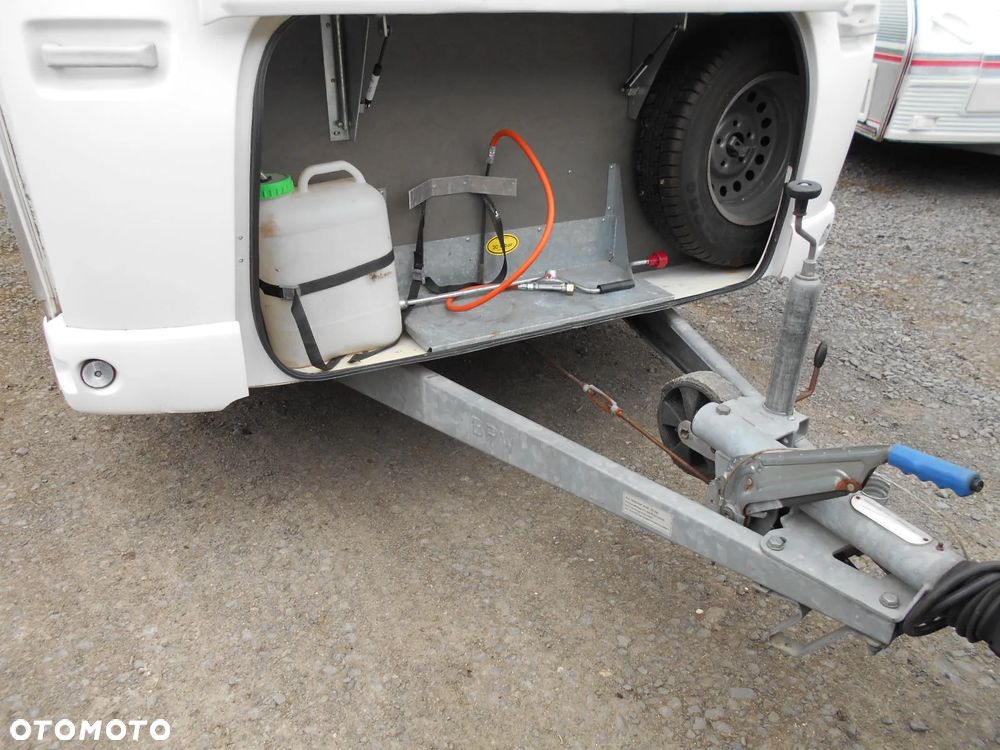 Dethleffs CAMPER 390 - 24