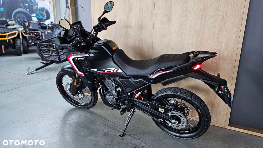 QJMOTOR SRT 300DX - 3