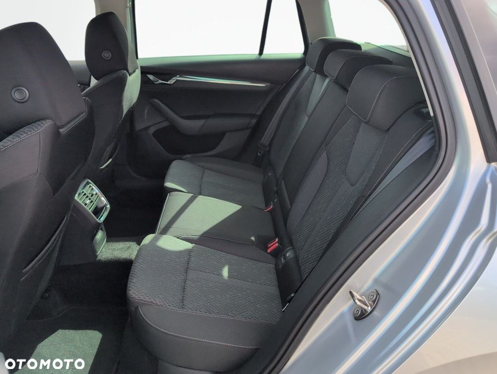 Skoda Octavia 2.0 TDI Style DSG - 12