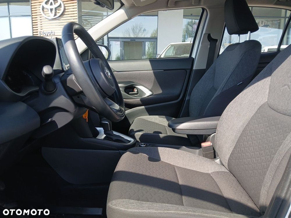 Toyota Yaris Cross Hybrid 1.5 Comfort 4x4 - 16