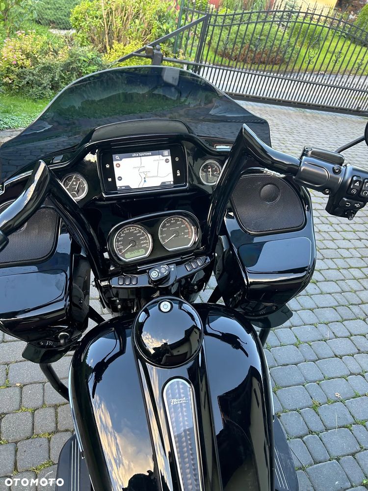 Harley-Davidson Touring Road Glide - 13