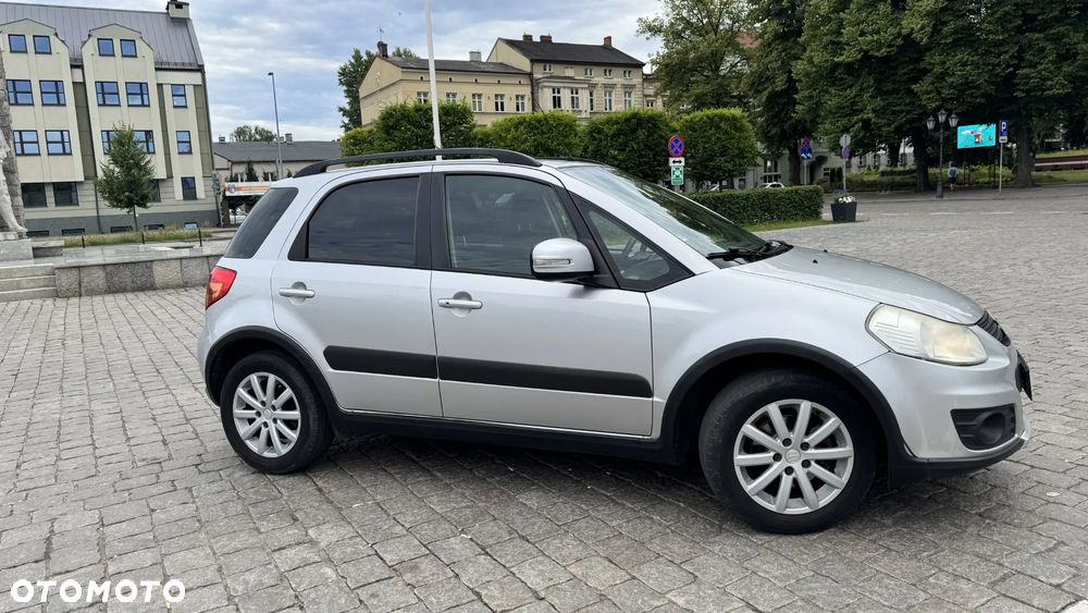 Suzuki SX4 1.6 Comfort Plus - 6