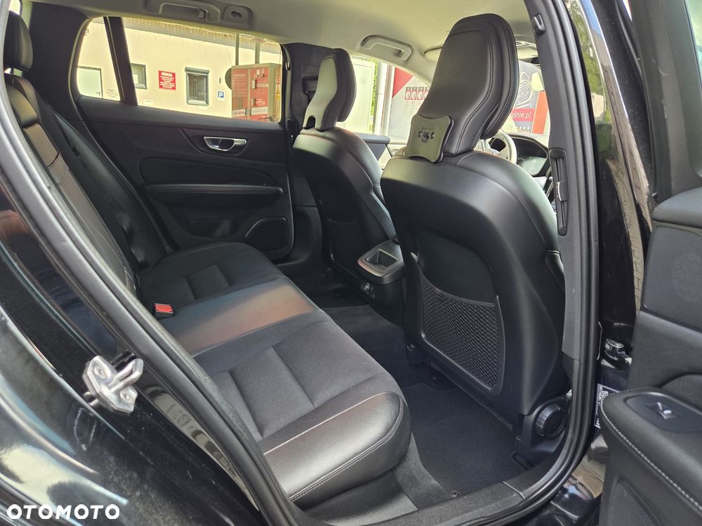 Volvo V60 D4 Geartronic Momentum - 15