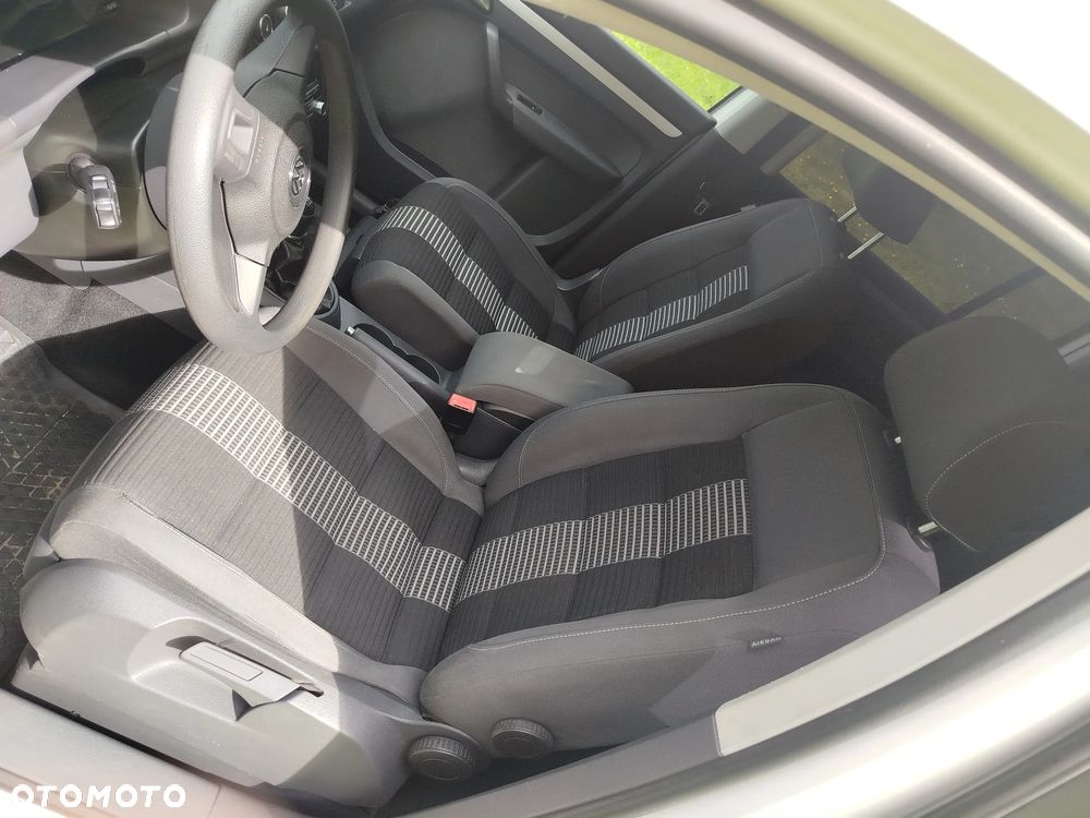 Volkswagen Touran 1.6 TDI DPF BlueMot Comfortline - 14