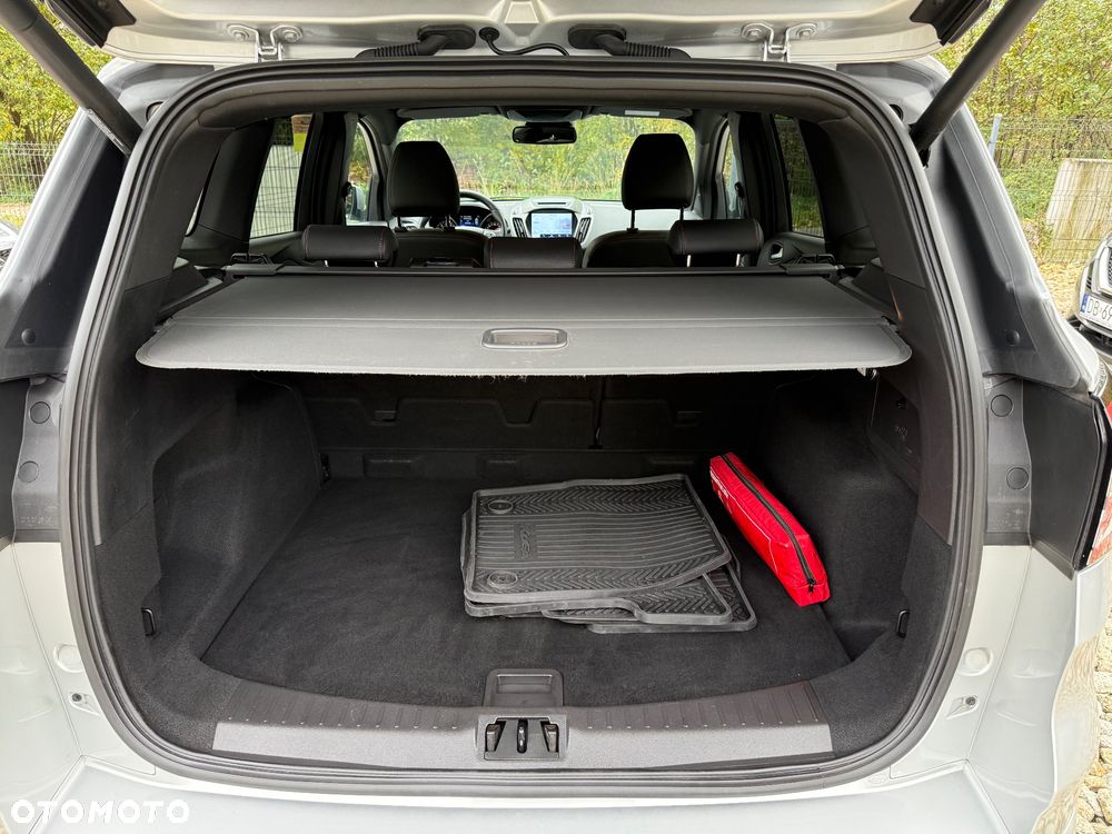 Ford Kuga 1.5 EcoBoost 2x4 ST-Line - 37