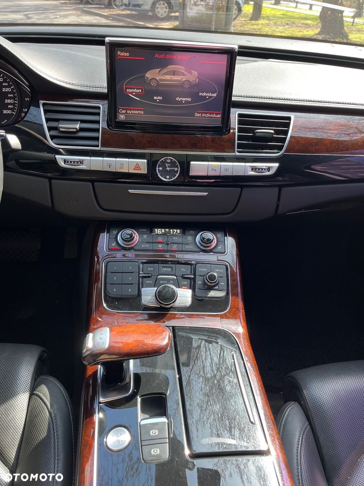 Audi A8 4.2 FSI L Quattro - 11