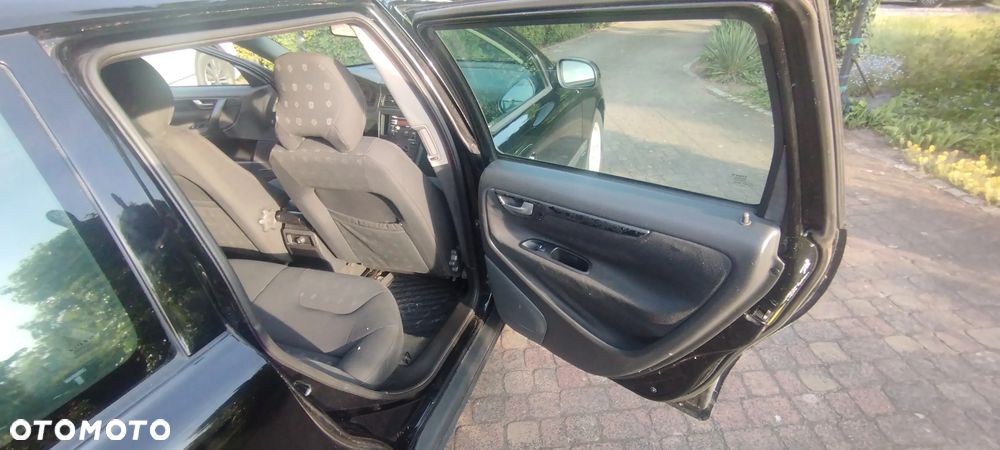 Volvo V70 D5 Comfort - 19