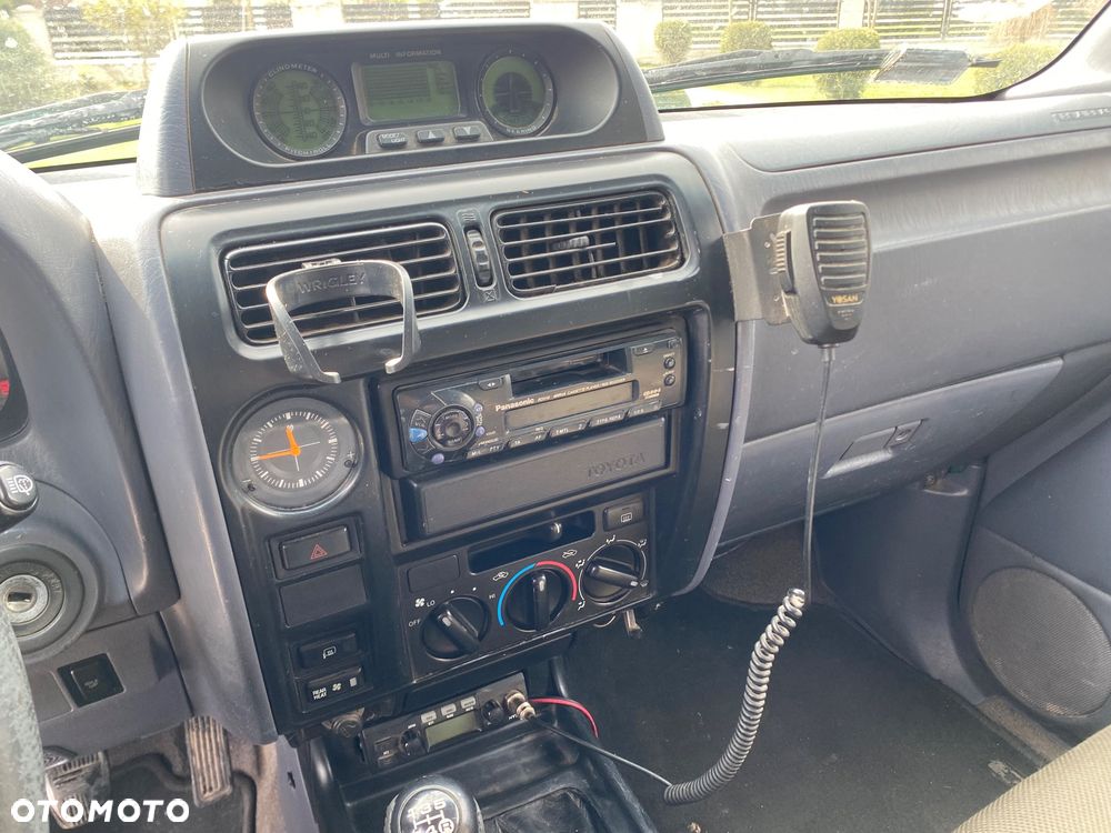 Toyota Land Cruiser - 16