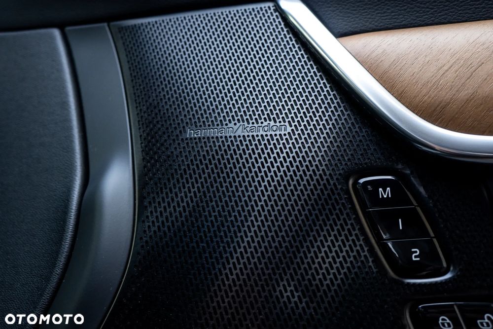 Volvo V90 T8 AWD Plug-In Hybrid Inscription - 19