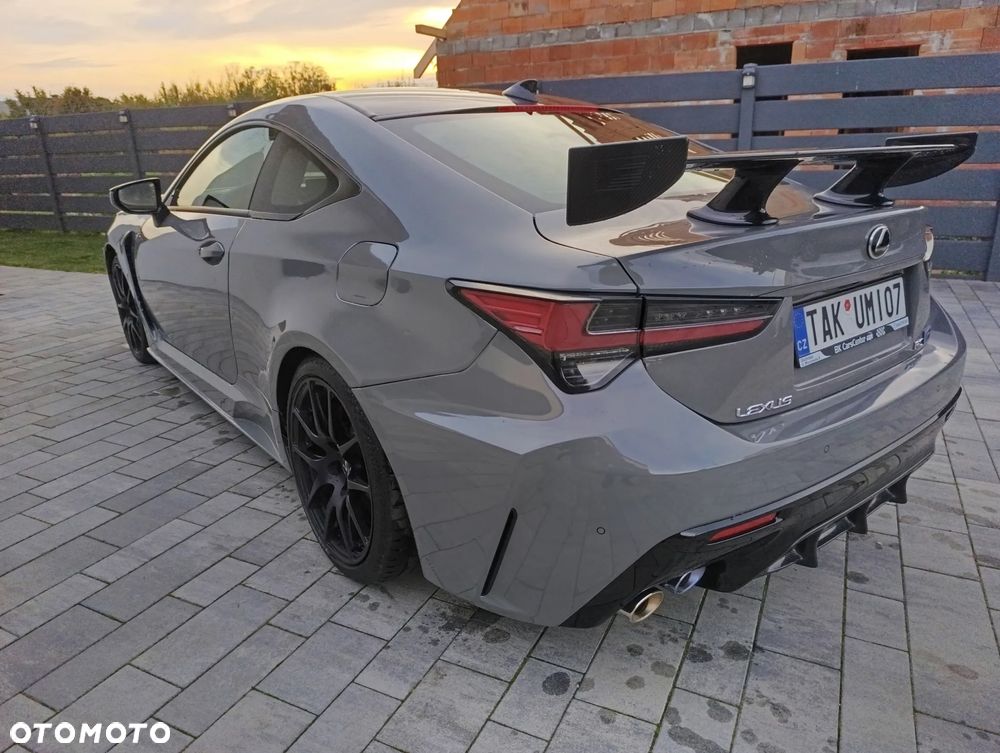 Lexus RC - 8
