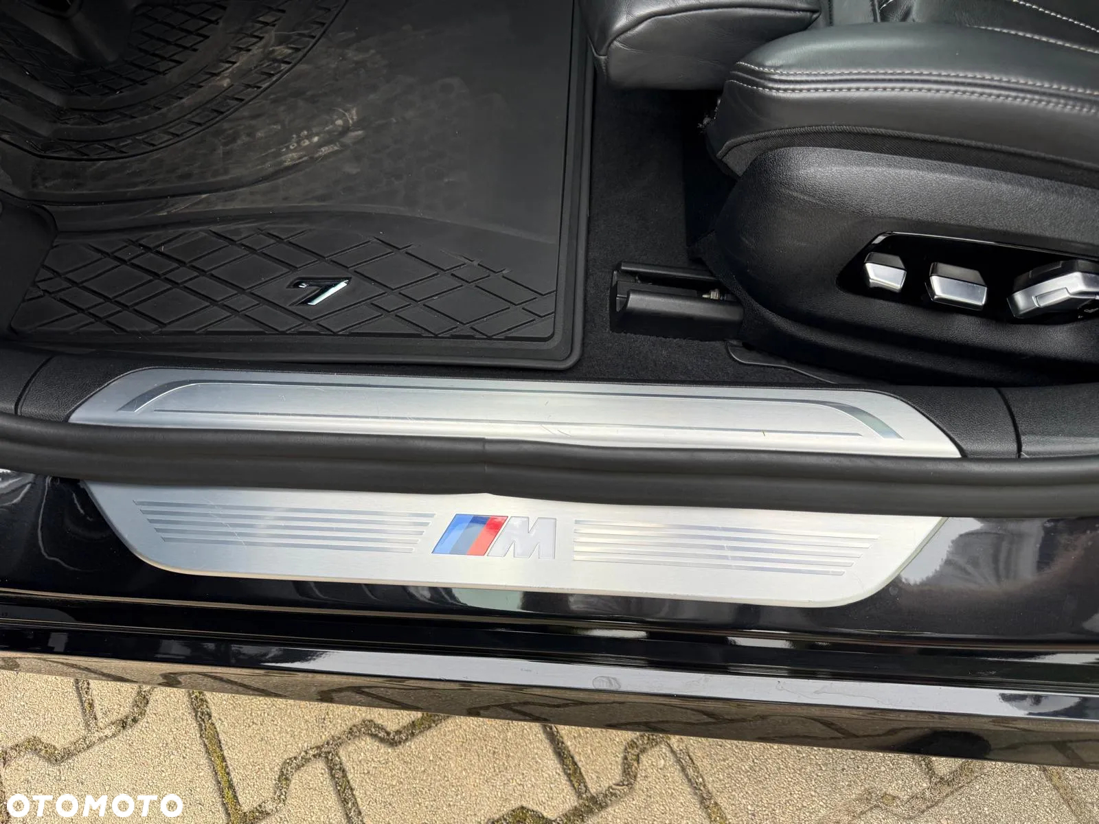 BMW Seria 7 740e iPerformance - 27
