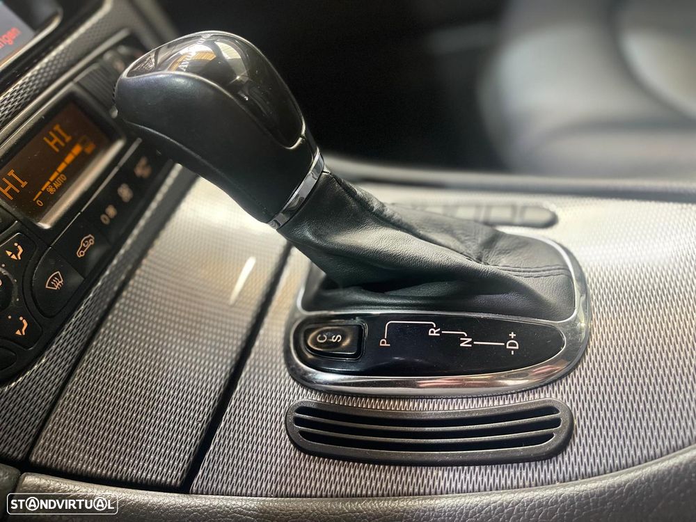 Mercedes-Benz CLK 220 CDi Avantgarde Aut. - 39