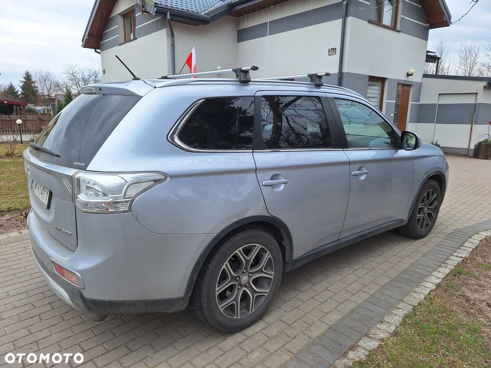 Mitsubishi Outlander 2.0 Intense + 4WD CVT - 7