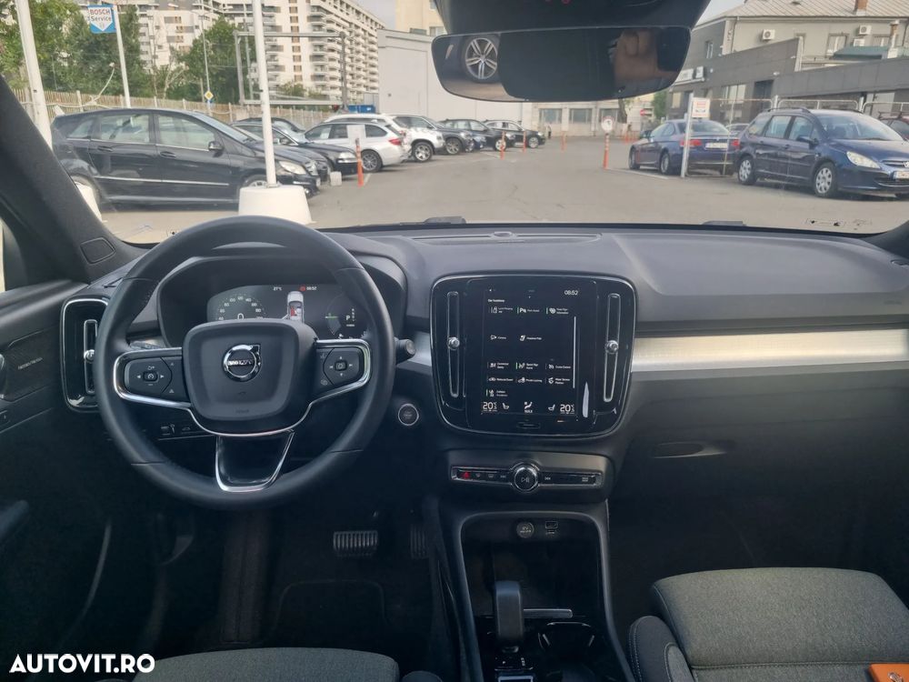 VOLVO XC40 2023 — imagine 9