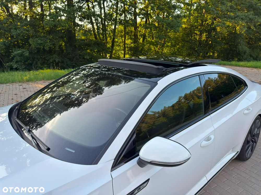 Volkswagen Arteon 2.0 TDI SCR R-Line DSG - 11