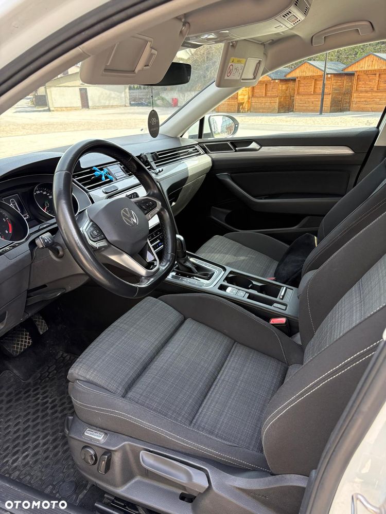 Volkswagen Passat 2.0 TDI Business DSG - 13