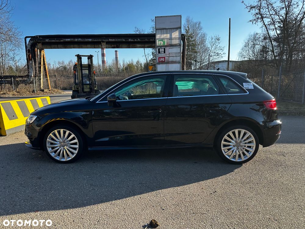 Audi A3 Sportback - 3