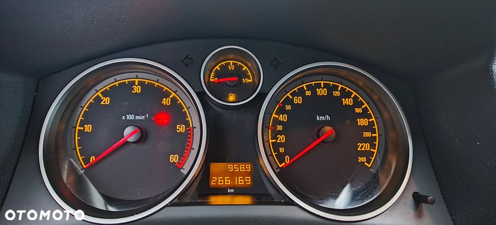 Opel Zafira 1.9 CDTI Cosmo - 8