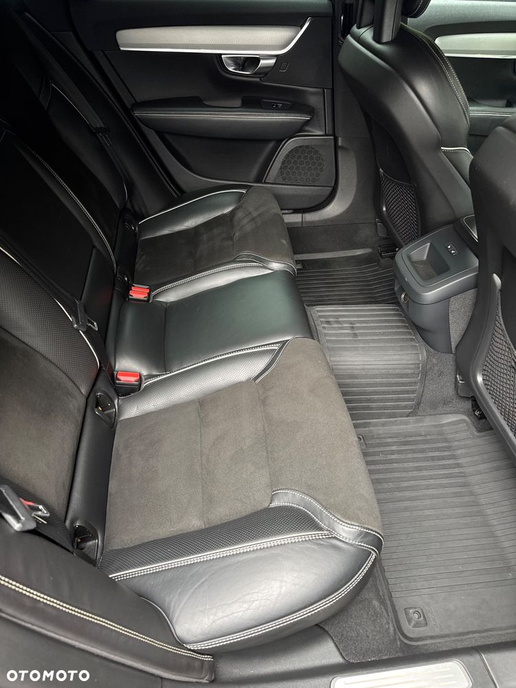 Volvo S90 D4 R-Design - 11