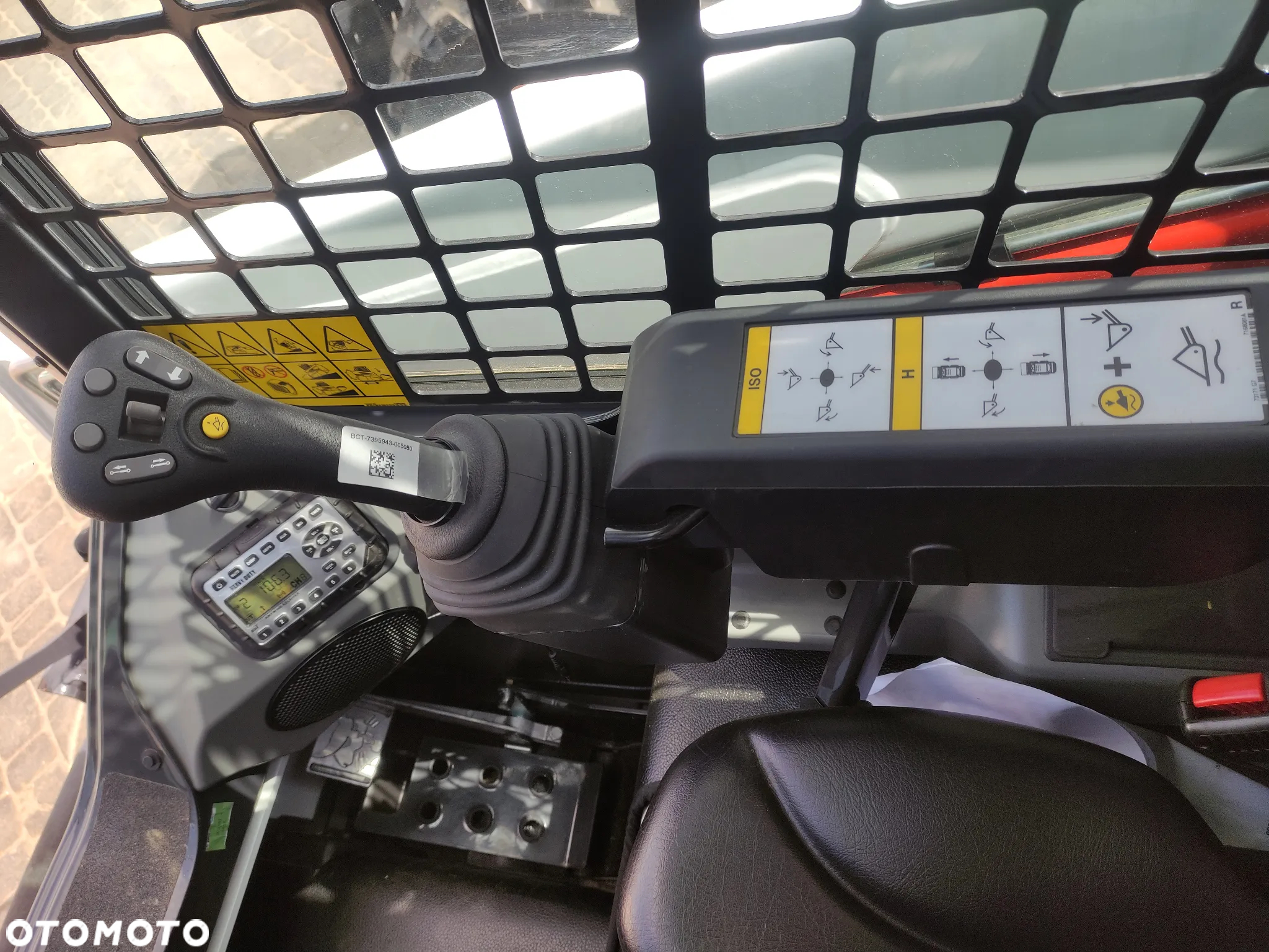 Bobcat S450 - 13