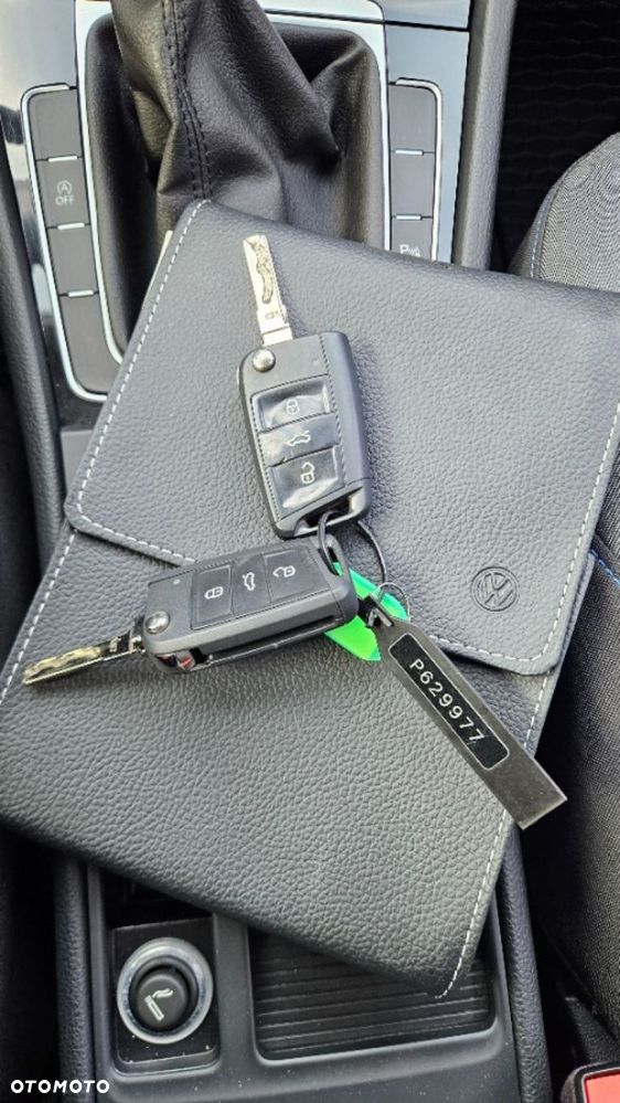 Volkswagen Golf 2.0 TDI Join - 33