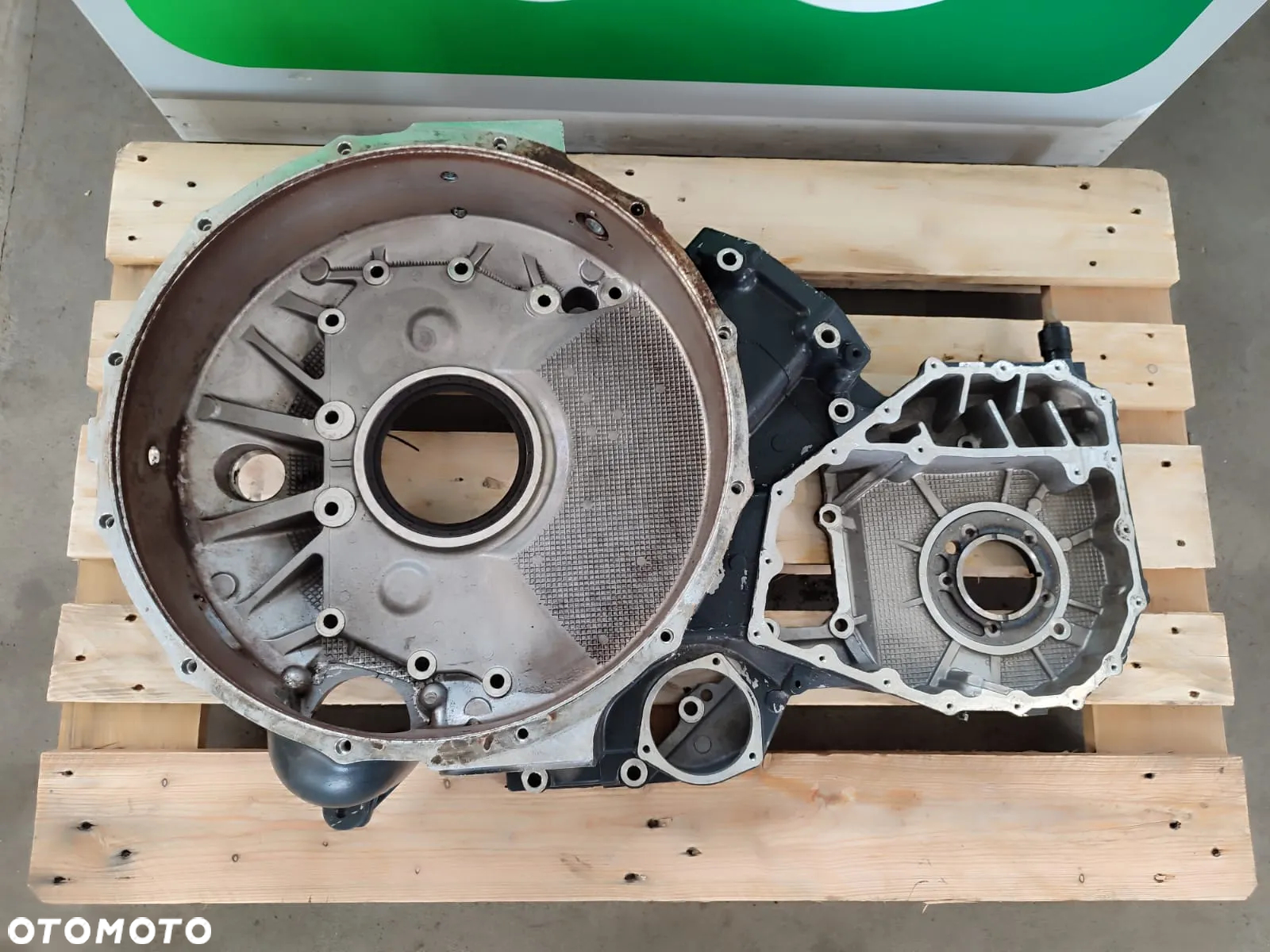 Obudowa koła zamachowego 504086960 Iveco FPT Cursor 13 - 2
