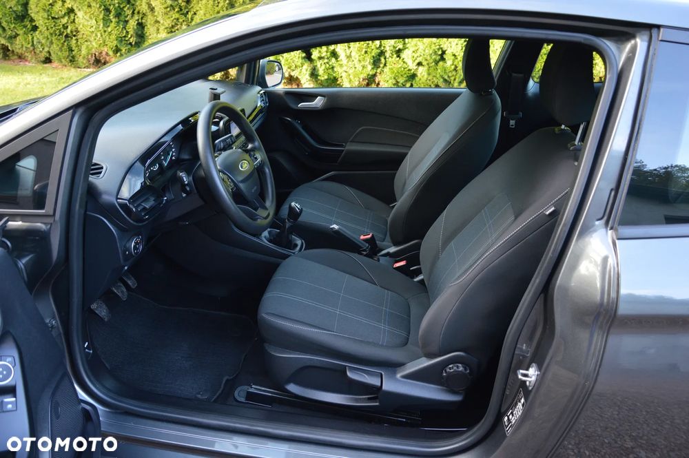 Ford Fiesta - 24