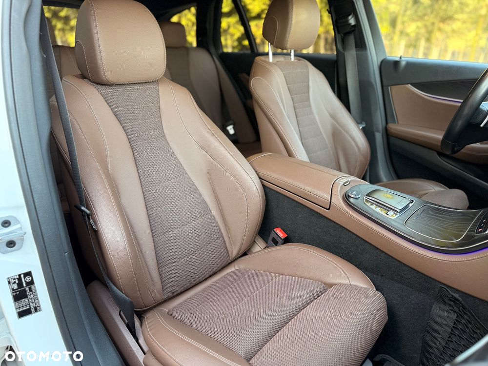 Mercedes-Benz Klasa E 300 de 9G-TRONIC - 27