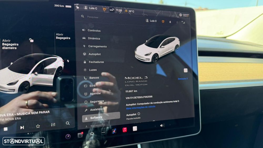 Tesla Model 3 Long-Range Dual Motor AWD - 31