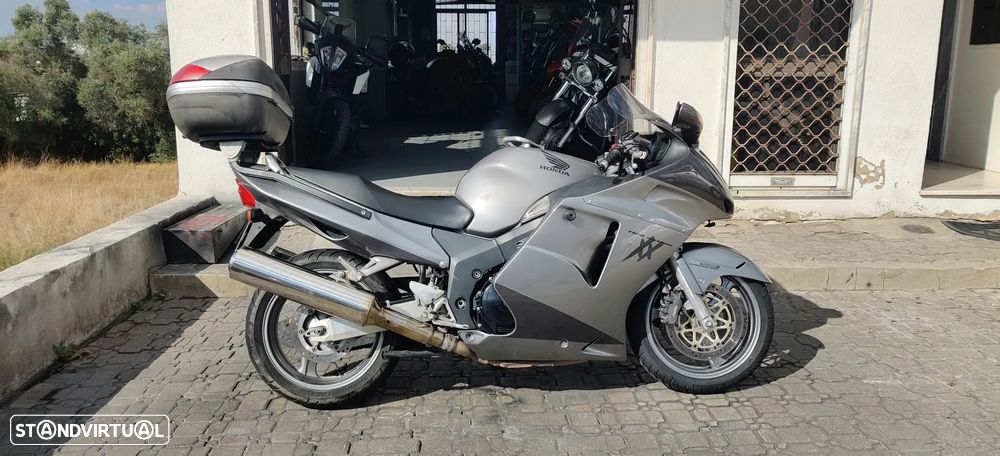 Honda CBR 1100 XX - 3