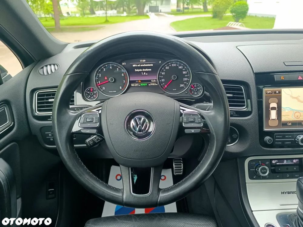Volkswagen Touareg - 28