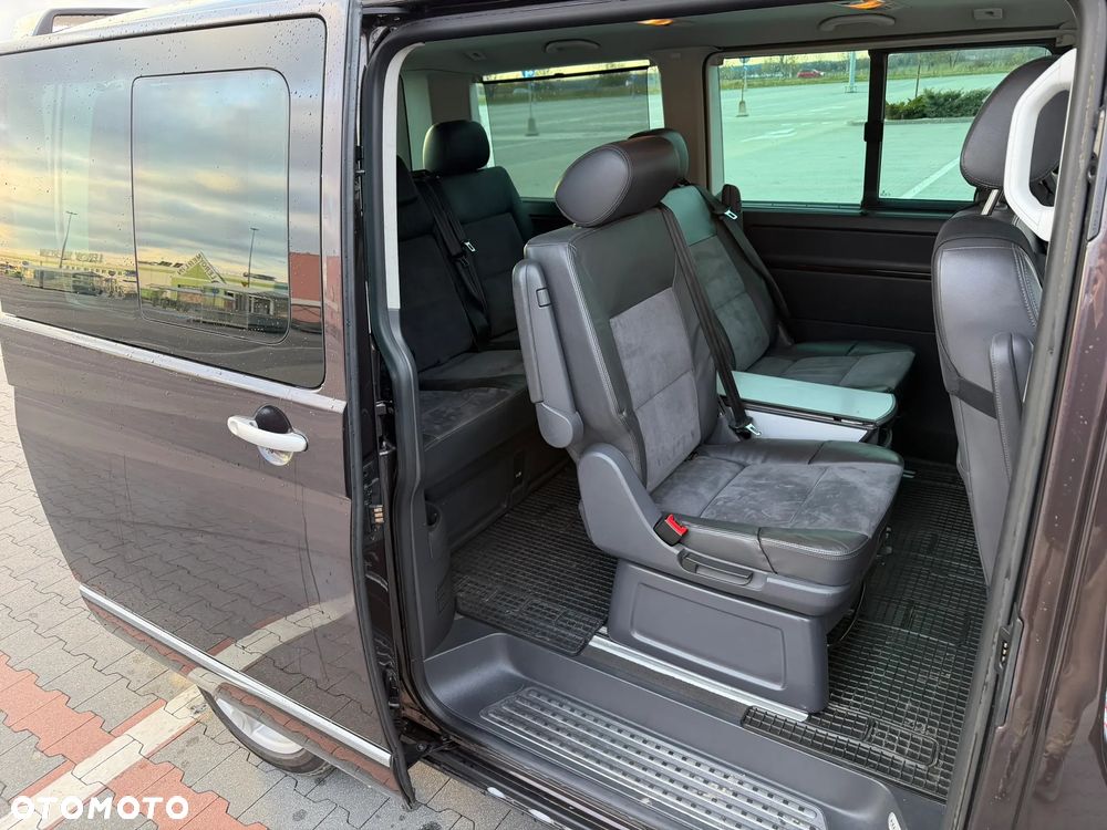 Volkswagen Multivan - 24