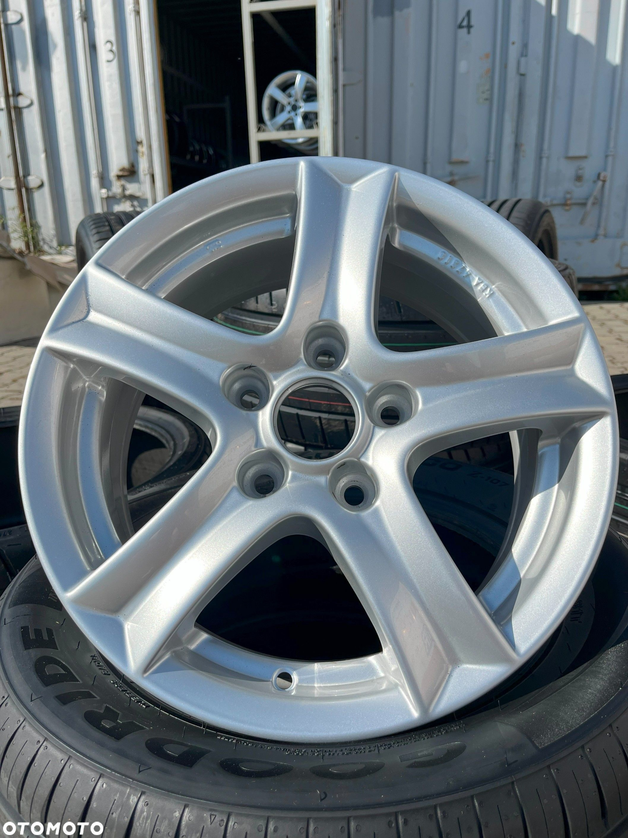 Felgi aluminiowe ANZIO 6,5Jx15 ET45 5x114,3 - 2