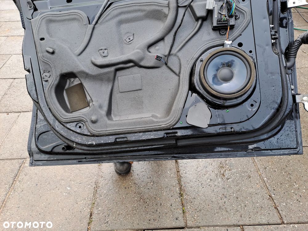 Ford Fokus MK3 HB 5D klapa bagażnika kod lakieru FB Panther Black Metalik - 26