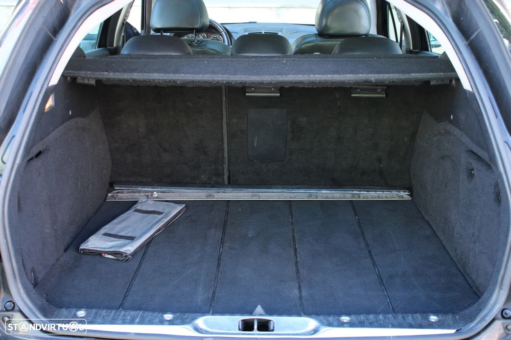 Peugeot 407 SW 1.6 HDi Premium - 23