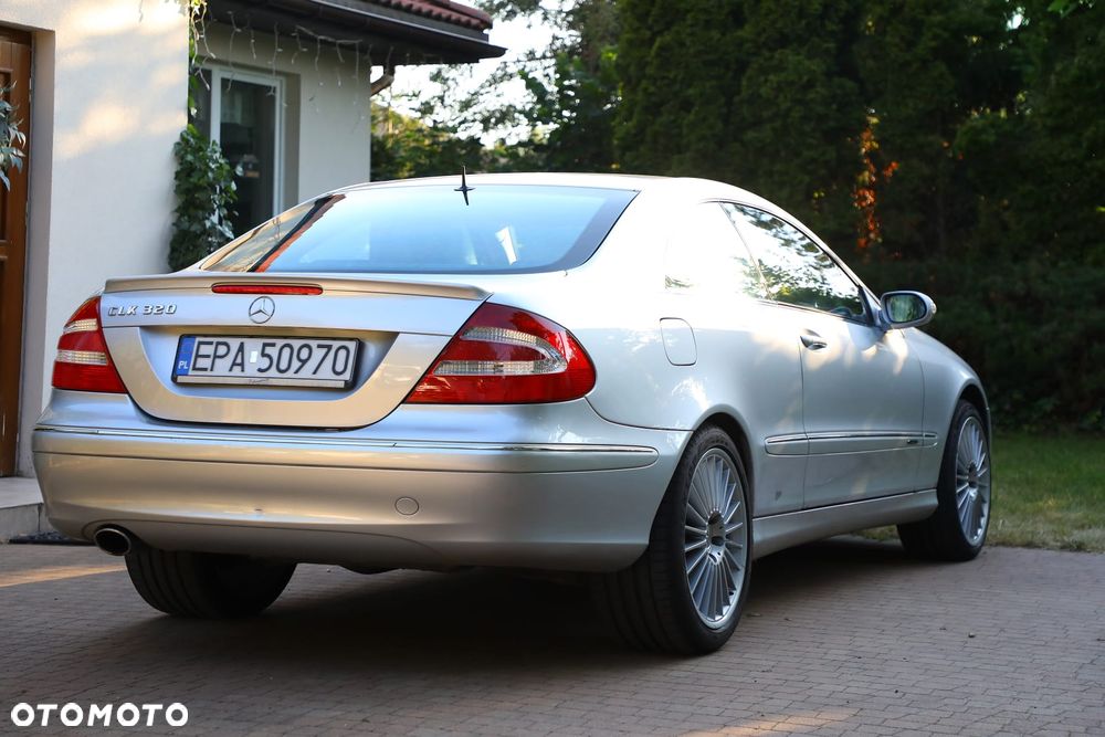 Mercedes-Benz CLK - 7