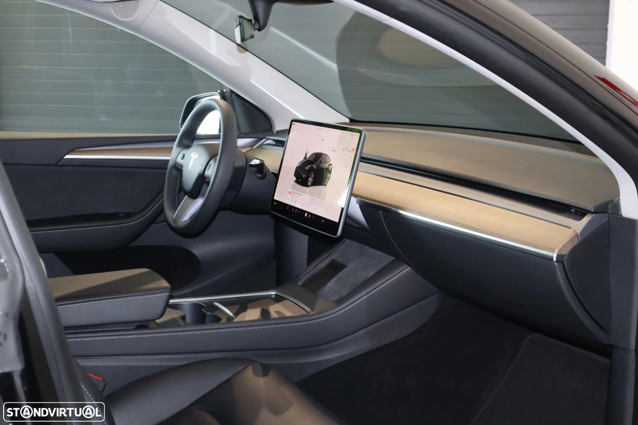 Tesla Model Y RWD - 13