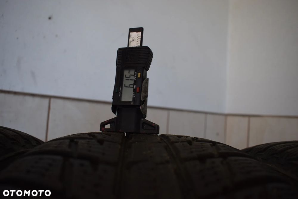 R17 215/65 Nokian WR SUV 3 - 5