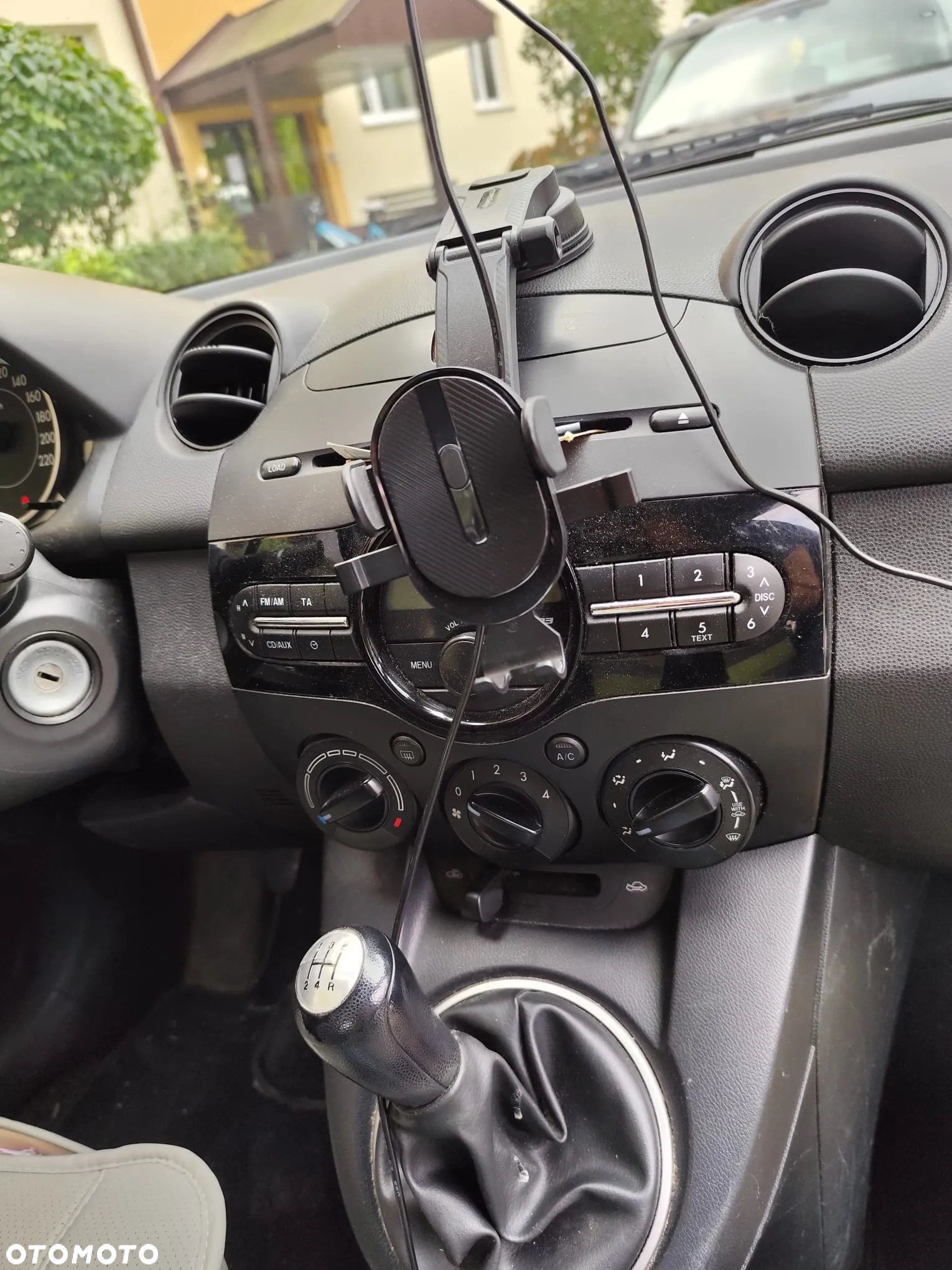 Mazda 2 - 5