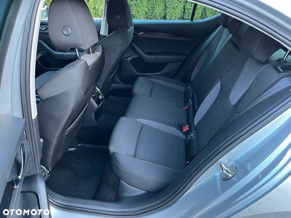 Skoda Octavia 1.5 TSI ACT Ambition - 6