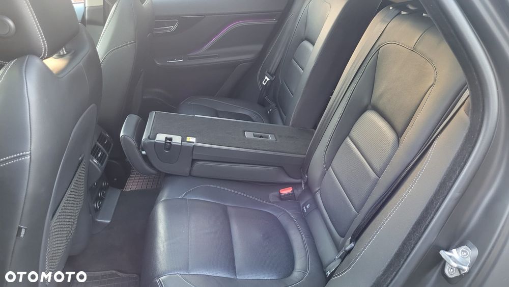Jaguar F-Pace 2.0 i4D AWD R-Sport - 18