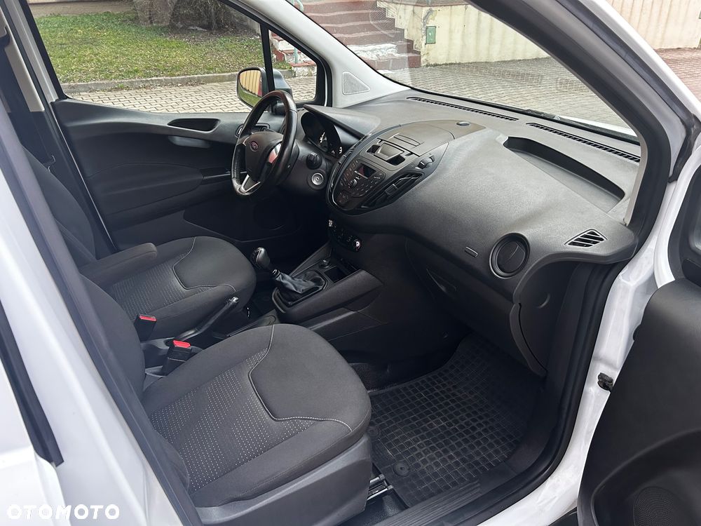 Ford Courier - 15