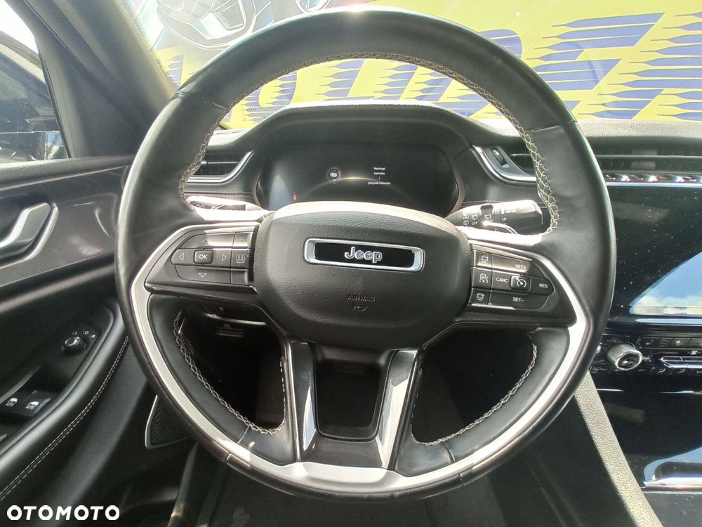 Jeep Grand Cherokee - 14