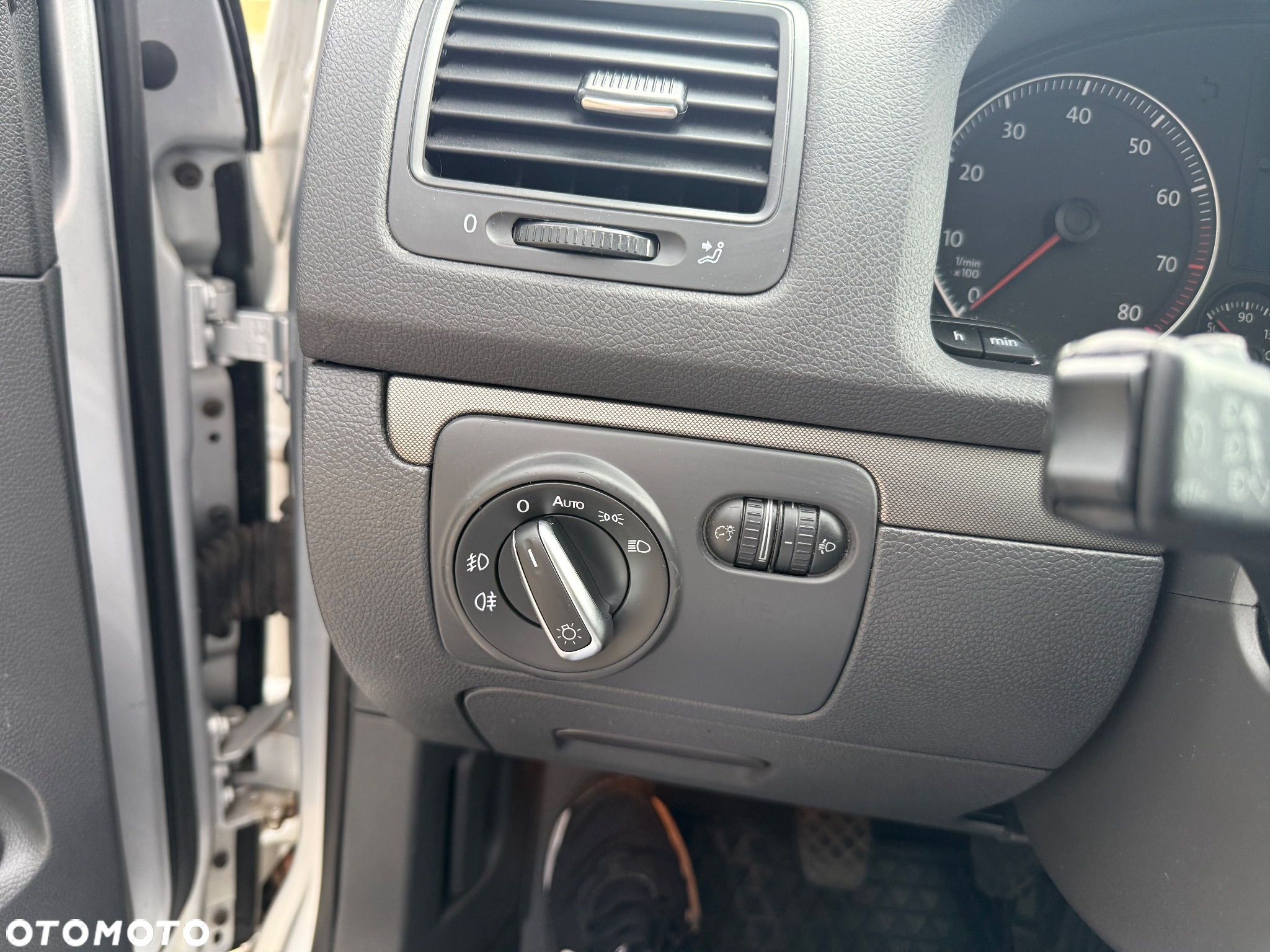 Volkswagen Golf - 15