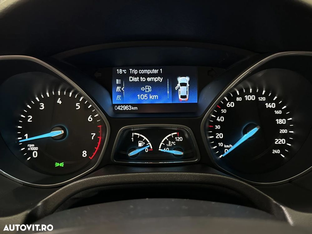 Ford Focus - 11